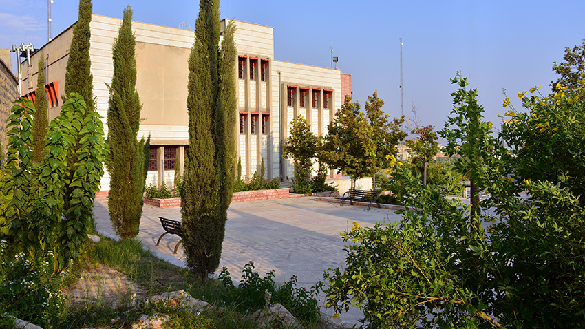 ساختمان حوزۀ مدیریت دانشگاه
