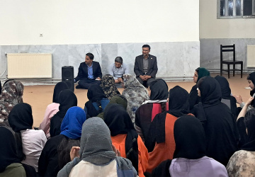 دیدار و گفتگوی صمیمی رئیس دانشگاه سلمان فارسی کازرون با دانشجویان ساکن خوابگاه