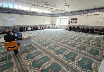 ادامۀ برپایی نشست‌های تبیینی با موضوع جنگ رمضان در دانشگاه سلمان فارسی کازرون
