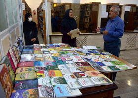 برپایی نمایشگاه معرفی منابع جدید کتابخانه مرکزی دانشگاه سلمان فارسی کازرون