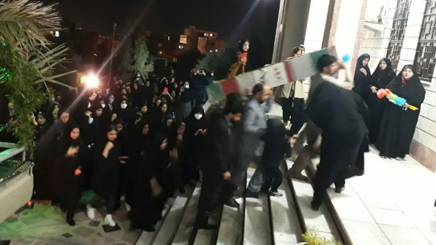 بدرقه پیکر پاک شهید گمنام دوران دفاع مقدس در دانشگاه سلمان فارسی کازرون