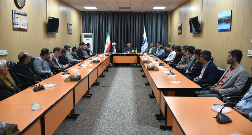 نشست صمیمی اعضاء هیئت رئیسه و اعضاء هیئت علمی دانشگاه سلمان فارسی کازرون برگزار شد