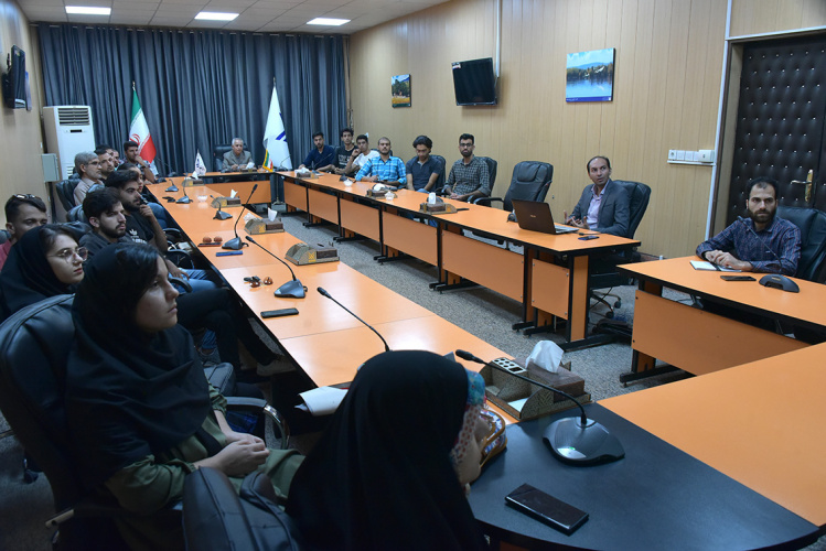 نشست تخصصی «انسان، هوش مصنوعی و آینده» در دانشگاه سلمان فارسی کازرون برگزار شد
