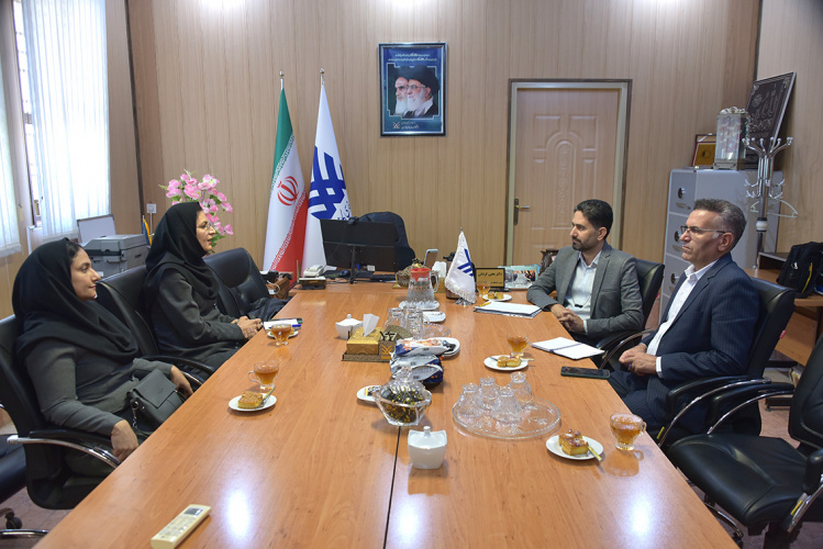 حمایت دانشگاه سلمان فارسی کازرون از فعالیت‌های ترویجی مرکز انتقال خون